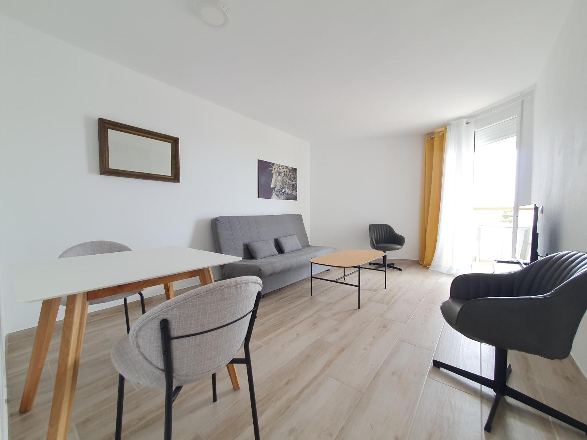 Apartment Con Vistas Al Mar,centro Wifi *